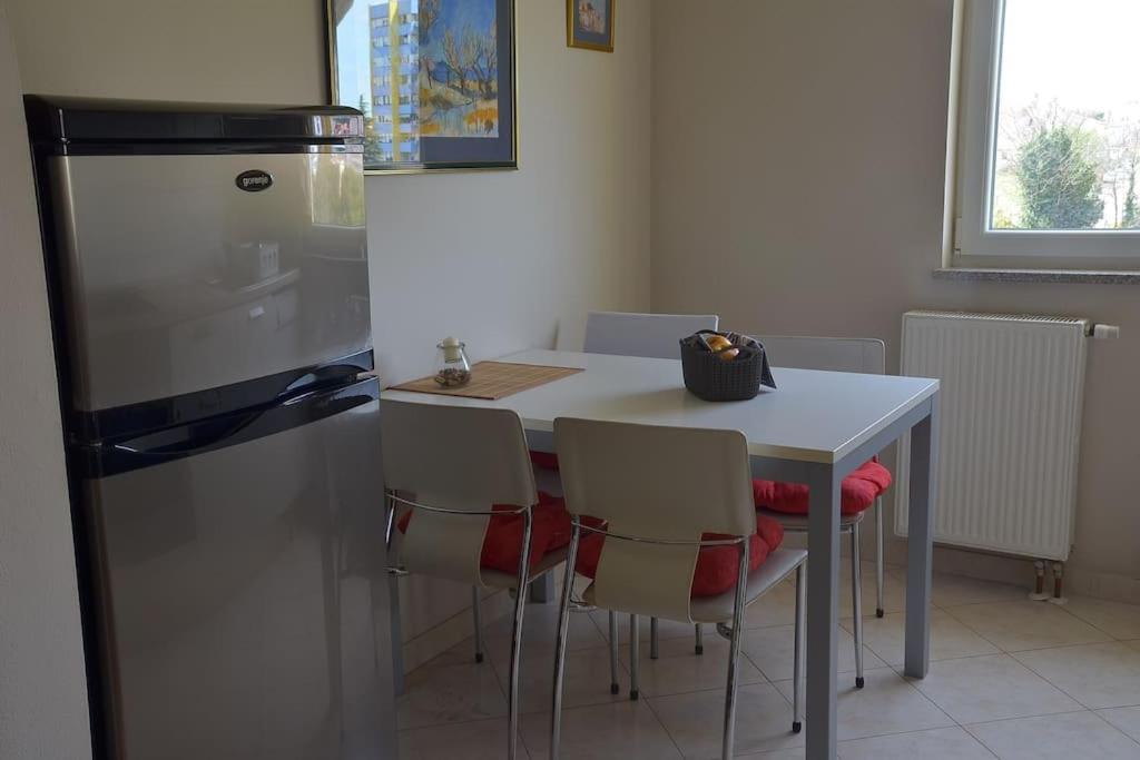 Apartman Ana Pula - Calm, Free Parking, Close To Center Luaran gambar