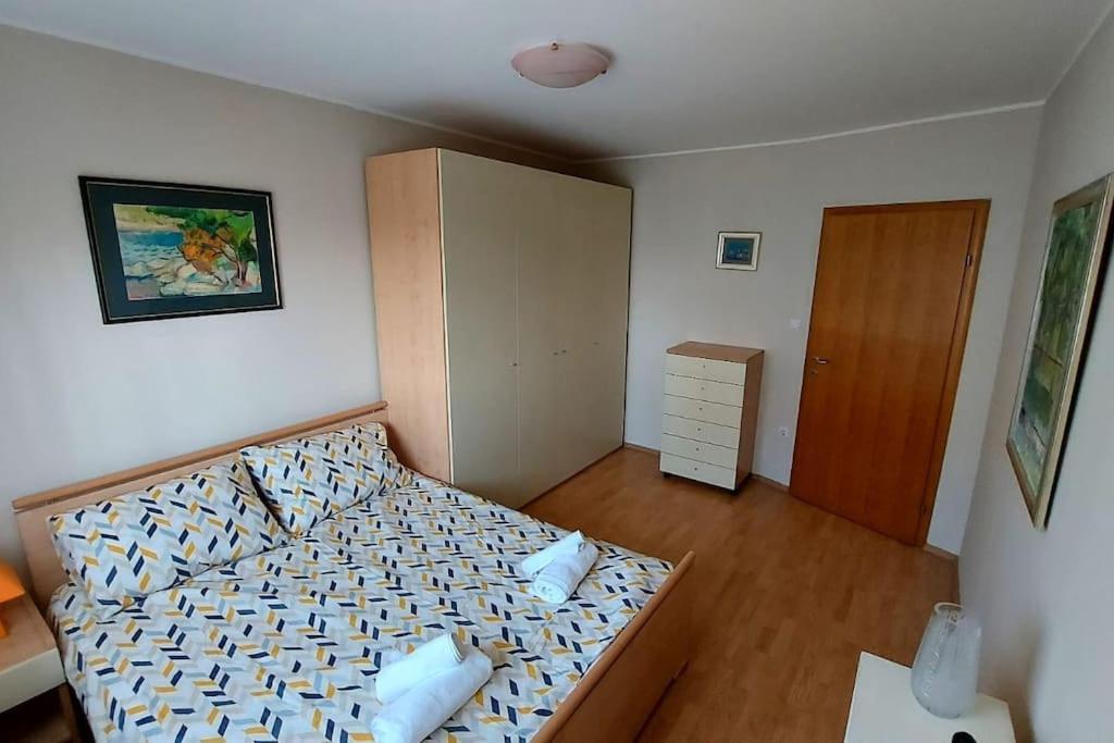 Apartman Ana Pula - Calm, Free Parking, Close To Center Luaran gambar